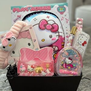 Hello Kitty Playhouse Set Basket